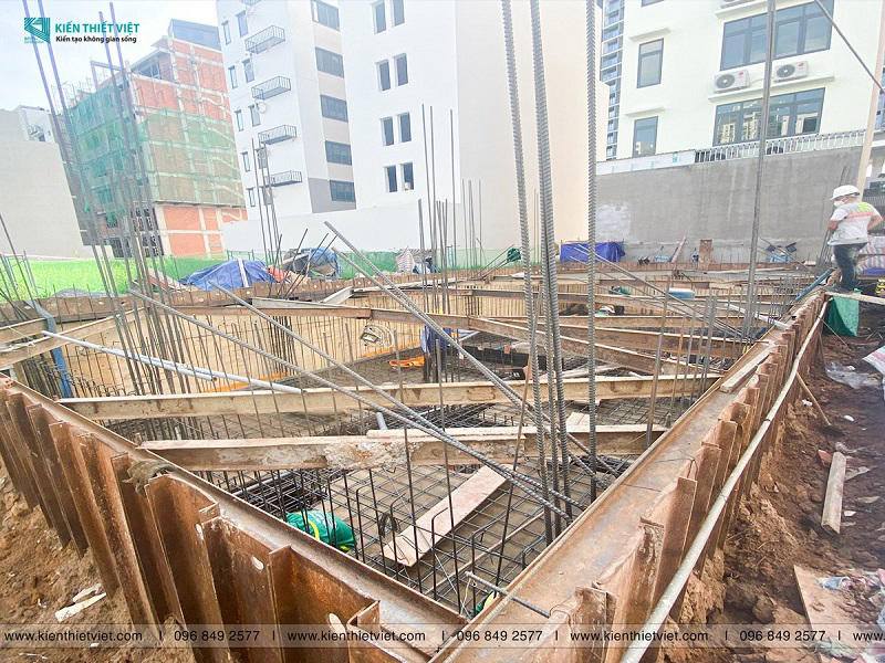 Đổ bê tông móng và đáy tầng hầm (7)
