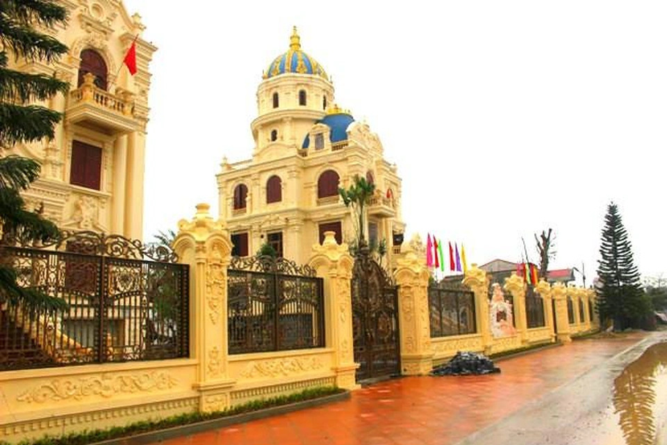 Choáng Ngợp Với Những Biệt Thự Dát Vàng Xa Hoa Bậc Nhất 5 biet thu dat vang hoanh trang o vung tau