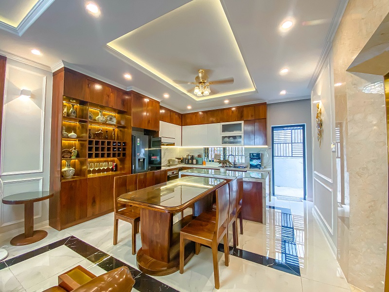 Thiết Kế Mẫu Nhà Có Tầng Hầm Chìm 5x20 Hiện Đại 16 bo tri cong nang trong nha 5x20 co tang ham chim