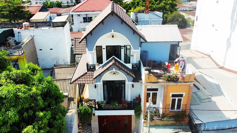 Mẫu Nhà Ống Tân Cổ Điển 3 Tầng Đẹp Sang Trọng 8 chi tiet thiet ke tang 3 va tang thuong