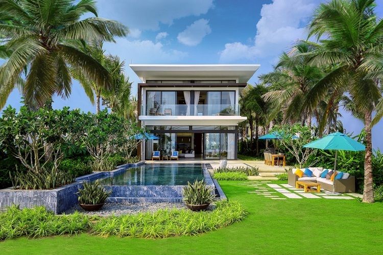 Biệt Thự Hồ Tràm: Thiên Đường Nghỉ Dưỡng Bên Bờ Biển 5 he thong ho boi san vuon rong rai