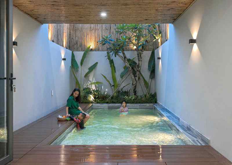 Giới thiệu các mẫu thiết kế nhà lầu có hồ bơi đang thịnh hành nhất hiện nay 2 mau nha lau thiet ke ho boi trong nha tien dung