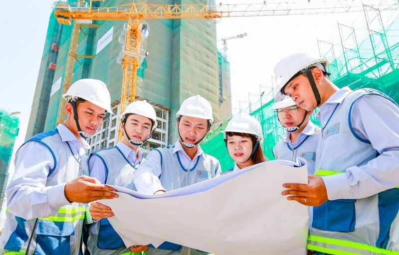 Công ty xây dựng nhà phố tuyển dụng: Vị trí, yêu cầu và lợi ích 5 moi truong lam viec tai cong ty xay dung nha pho nang dong