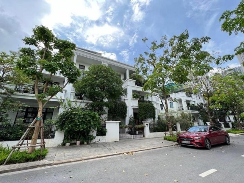 Ngắm nhìn nhà Chu Ngọc Anh - Biệt thự triệu đô giữa Hà Nội 3 mot goc mat tien biet thu cua chu ngoc anh o quan nam tu liem ha noi