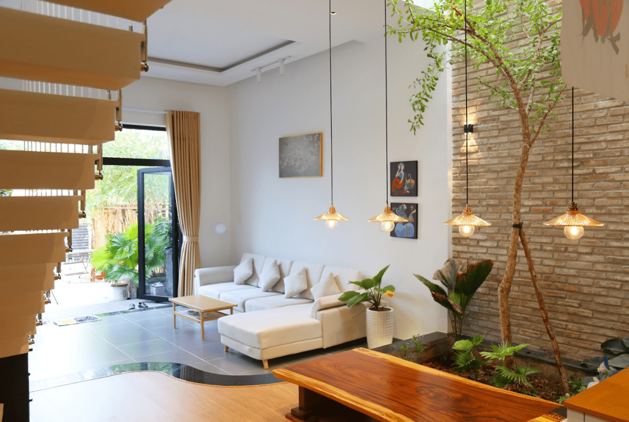 Tổng hợp mẫu thiết kế nhà phố kiểu Nhật đẹp mắt 2024 8 phong khach nha pho nhat don gian tan dung anh sang tu nhien