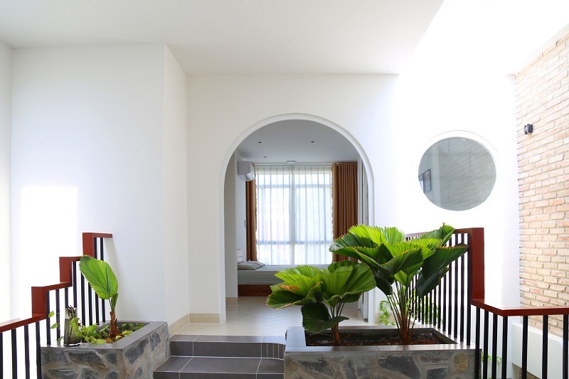 Tổng hợp các mẫu nhà phố mặt tiền 8m đẹp lung linh khó cưỡng 11 su hoa quyen cua den trang tri va noi that trong nha 2 tang